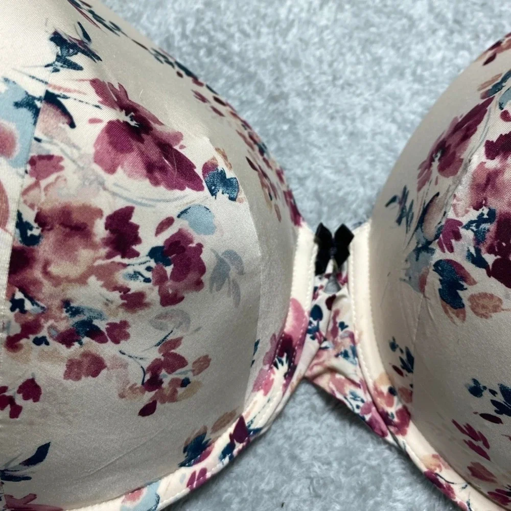 Torrid Womens 42DDD T-Shirt Bra 360 Smoothing Floral Cream Purple Underwire